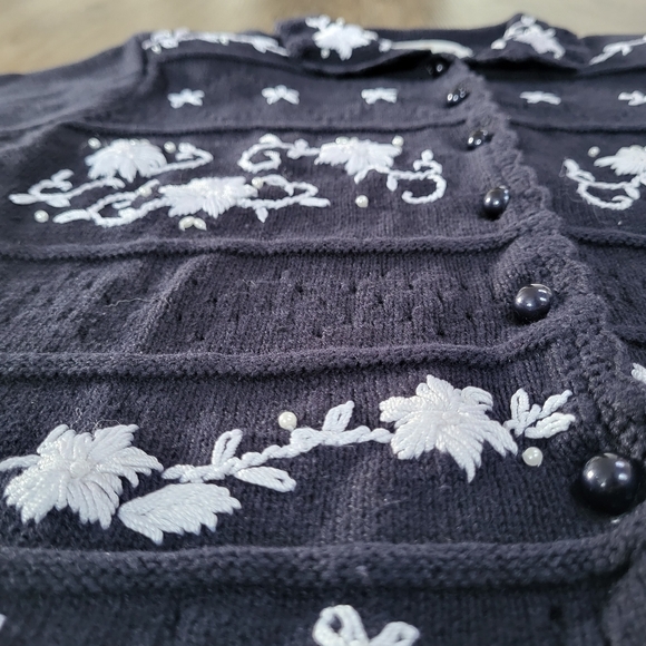 Worthington Vintage Knit Sweater Top M Petite Pearl Collar Granny Embroidered - Picture 4 of 10